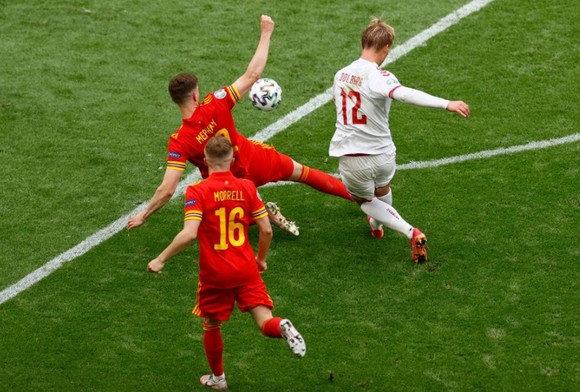 Xứ Wales – Đan Mạch 0-4, Kasper Dolberg viết tiếp giấc mơ cùa Lính chì ảnh 3