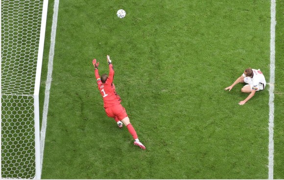 Anh – Đức 2-0: Sư tử gầm vang ở Wembley, Sterling và Kane nhấn chìm tuyển Đức ảnh 3