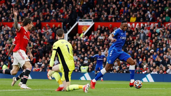 Martial lập công nhưng Man United không thắng nổi Everton ảnh 1