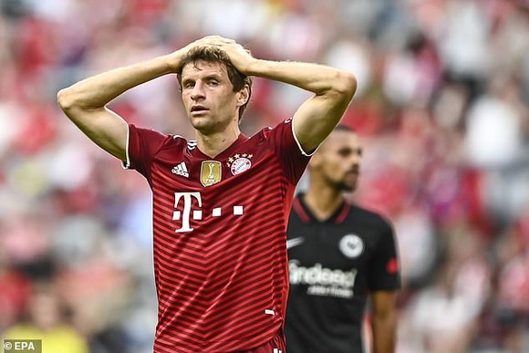 Thomas Muller không tin nổi trân thua của Bayern