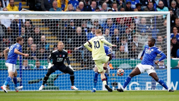 Leicester City – Arsenal 0-2: Smith Rowe và Gabriel phá tan sào huyệt của Bầy cáo ảnh 2