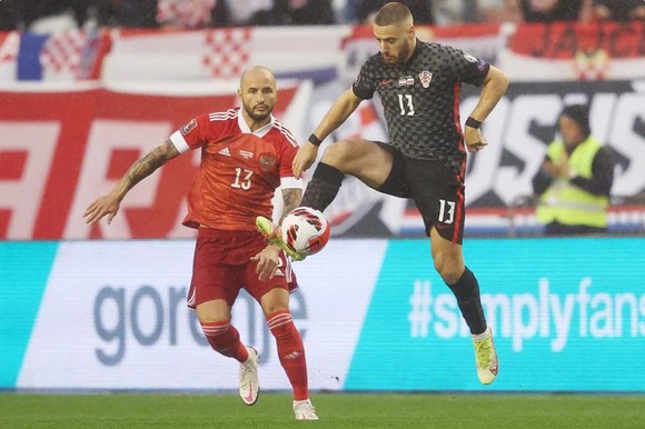 Kudryashov đốt lưới nhà giúp Croatia soán ngôi đầu, Nga cay đắng dự play-off ảnh 1