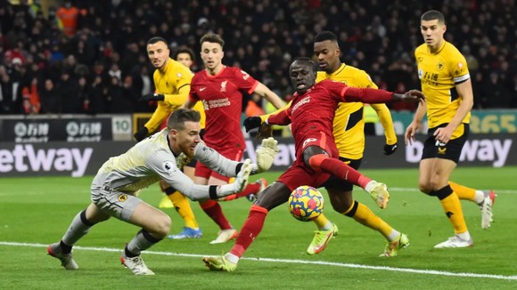 Wolves – Liverpool 0-1: Salah và Mane tịt ngòi, Origi tỏa sáng nhấn chìm Bầy sói ảnh 2