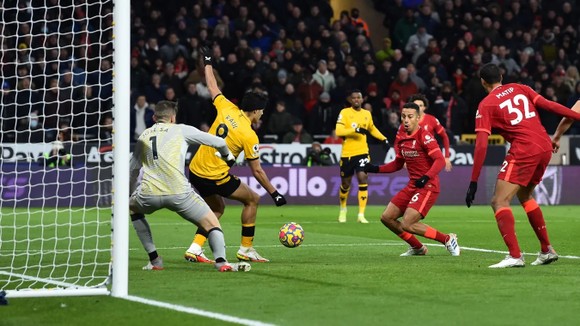 Wolves – Liverpool 0-1: Salah và Mane tịt ngòi, Origi tỏa sáng nhấn chìm Bầy sói ảnh 4