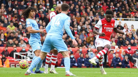 Arsenal – Manchester City 1-2: Pháo thủ thua đau trong màn diễn chói sáng của Saka và Martinelli ảnh 2