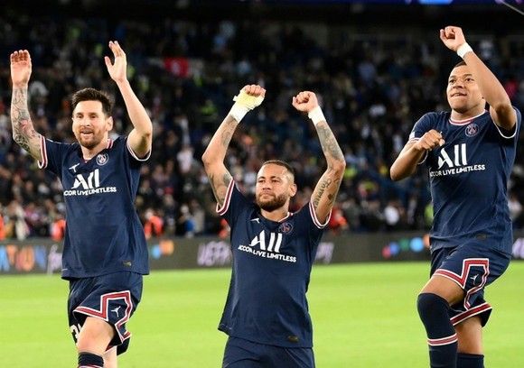 Messi, Neymar và Mbappe là 3 cầu thủ hương lương cao vượt bậc ở Ligue 1