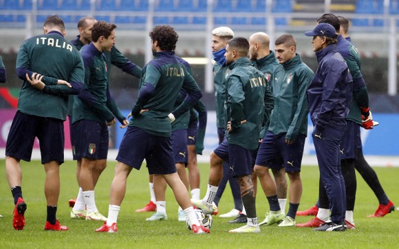 Đội tuyển Italy báo động:  5 cầu thủ và 2 nhân viên mắc Covid-19  ảnh 1