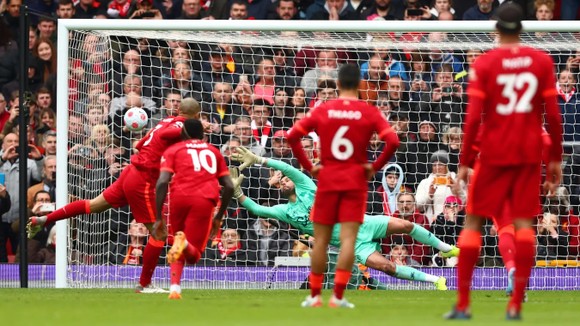 Jota và Fabinho ghi bàn, Liverpool thắng trận thứ 10 liên tiếp ảnh 5