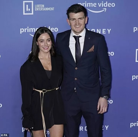 Maguire quả quyết 'sẽ không buộc rời Man United vì những fan hèn nhát' dọa đánh bom ảnh 1