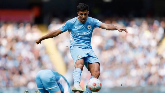 Gabriel Jesus ghi cú poker khi Man City đè bẹp Watford 5-1 ảnh 2