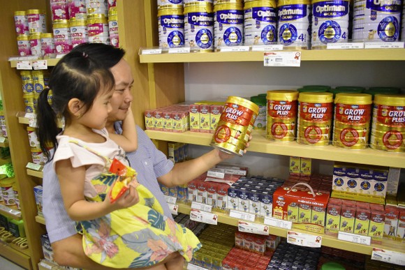 Người tiêu dùng có thể mua sữa bột “Dielac Grow Plus có tổ yến” tại các cửa hàng và trang thương mại điện tử Giấc mơ sữa Việt của Vinamilk 