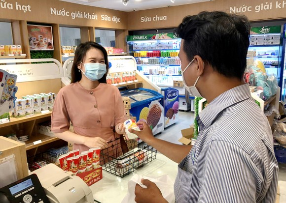 Nhiều khách hàng đã 'uống sữa Ông Thọ, trúng vàng' ảnh 2