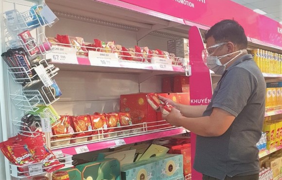 Saigon Co.op tiếp tục giảm giá hàng hóa, giải cứu nông sản và hỗ trợ vật tư y tế ảnh 2