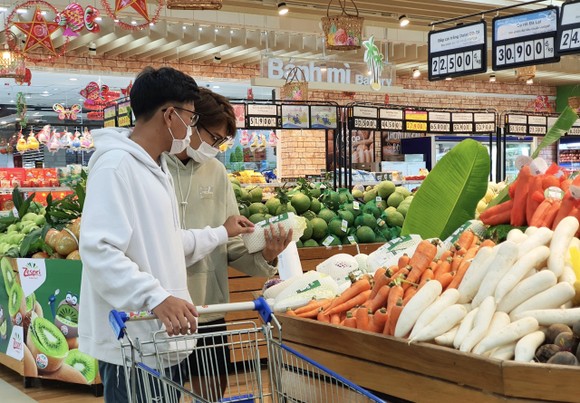 Hàng trăm siêu thị Co.opmart đồng loạt khuyến mãi hàng ngàn sản phẩm hàng Việt ảnh 1