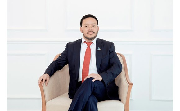 Ông Lương Trí Thìn - Chủ tịch HĐQT Tập đoàn Đất Xanh vừa đón nhận danh hiệu “Doanh nhân Bất động sản của năm” do Tạp chí Nhịp cầu Đầu tư tổ chức bình chọn.