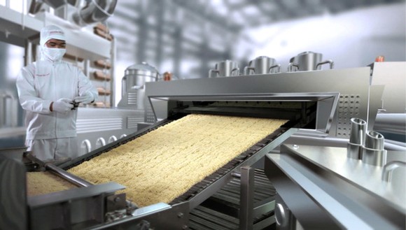 Gỡ vướng để mì ăn liền sản xuất thời dịch, hàng xuất khẩu được bán ở TP.HCM