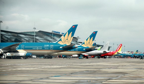 Theo kết luận của Phó thủ tướng Phạm Bình Minh, từ ngày 1-1-2022 sẽ thí điểm khôi phục các đường bay thương mại quốc tế thường lệ có chở khách vào Việt Nam - Ảnh: TUẤN PHÙNG