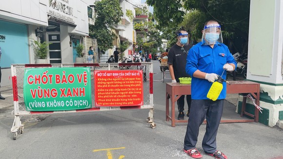 Chủ tịch HĐND TPHCM Nguyễn Thị Lệ: Các địa phương giãn cách triệt để, không để lây lan mới ảnh 8
