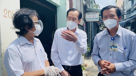 Ghi nhận sự đóng góp của người dân tham gia tự quản chốt bảo vệ 'vùng xanh' ảnh 2