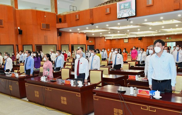 Bí thư Thành ủy TPHCM Nguyễn Văn Nên: Đại biểu HĐND TPHCM là những 'chiến sĩ' quan trọng trên mặt trận chống dịch ảnh 2