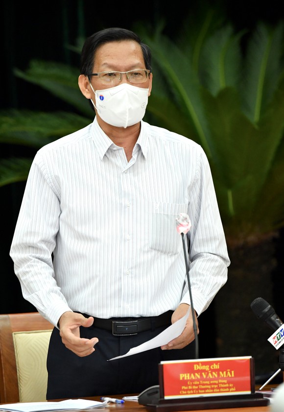 Chủ tịch UBND TPHCM Phan Văn Mãi: Nghiên cứu có 'thẻ xanh' vaccine để người dân đi lại ảnh 2