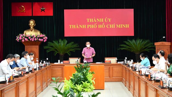 Bí thư Thành ủy TPHCM Nguyễn Văn Nên: Tuyệt đối không được mở lại các hoạt động khi chưa có kế hoạch an toàn ảnh 1