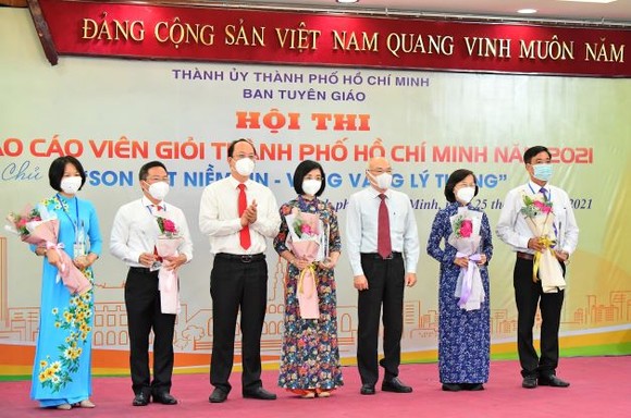 Trung úy Lê Hảo đoạt giải nhất hội thi Báo cáo viên giỏi cấp TPHCM năm 2021 ảnh 2