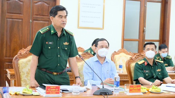 Chủ tịch UBND TPHCM Phan Văn Mãi: Biên phòng chủ động phối hợp đảm bảo an ninh trật tự để người dân vui xuân, đón tết ảnh 3