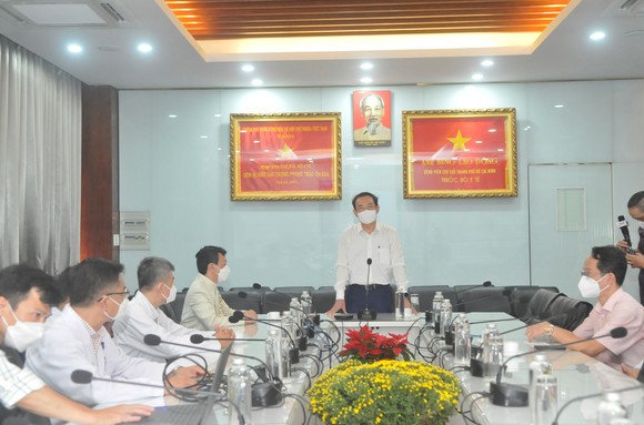 Bí thư Thành ủy TPHCM Nguyễn Văn Nên: Tri ân các bác tài lái xe cứu thương ảnh 1