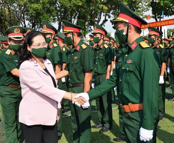 Bộ Tư lệnh TPHCM làm lễ ra quân huấn luyện năm 2022 ảnh 1