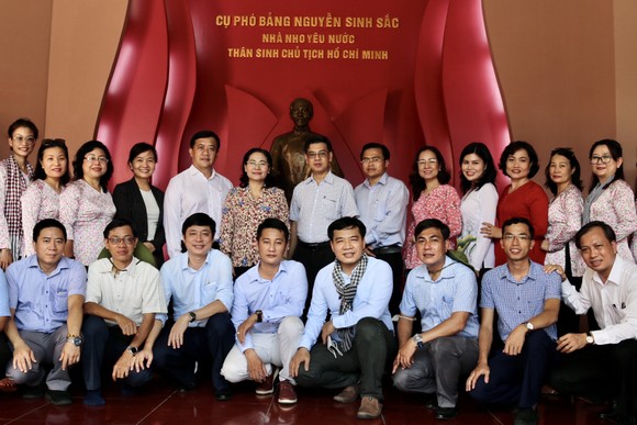 Văn phòng Đoàn ĐBQH và HĐND TPHCM tổ chức về nguồn tại tỉnh Đồng Tháp ảnh 2
