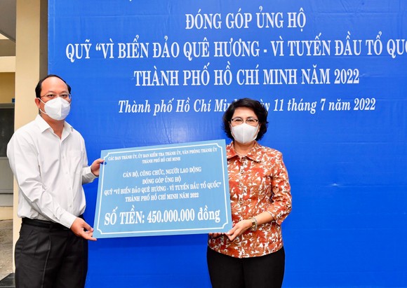 Gần 550 triệu đồng ủng hộ Quỹ 'Vì biển đảo quê hương – Vì tuyến đầu Tổ quốc' ảnh 3