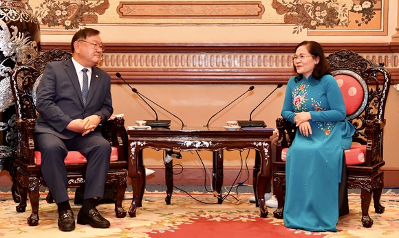 Chủ tịch HĐND TPHCM Nguyễn Thị Lệ tiếp Chủ tịch Hội Nghị sĩ Hữu nghị Hàn Quốc - Việt Nam ảnh 2