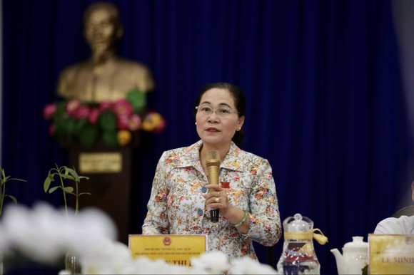 Chủ tịch HĐND TPHCM Nguyễn Thị Lệ khảo sát thực tế khu rừng trồng hoàn trả diện tích giải tỏa tại huyện Cần Giờ ảnh 5