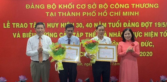 Cán bộ, đảng viên tiên phong, gương mẫu trong học và làm theo Bác ảnh 3