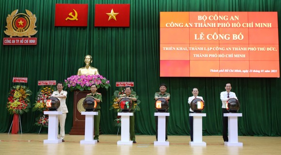 Đại tá Nguyễn Hoàng Thắng giữ chức vụ Trưởng Công an TP Thủ Đức ảnh 4