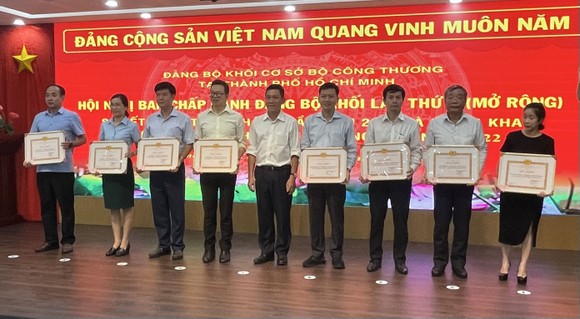 Đảng bộ Khối cơ sở Bộ Công thương tại TPHCM: Đổi mới tuyên tuyền, nâng cao chất lượng công tác chính trị, tư tưởng ảnh 3