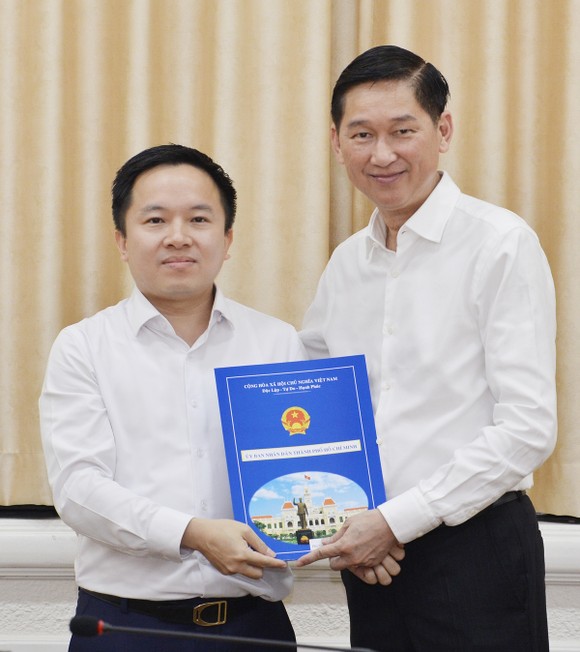 Đồng chí Từ Lương giữ chức Phó Giám đốc Sở TT-TT TPHCM ảnh 1
