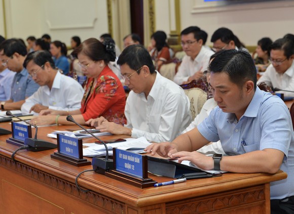 TPHCM thu ngân sách hơn cả Hà Nội, Hải Phòng, Cần Thơ, Đà Nẵng gộp lại ảnh 1
