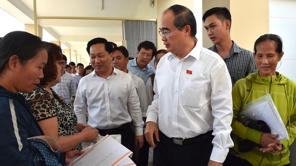 Cử tri huyện Nhà Bè nêu bức xúc về nhà, đất với Bí thư Thành ủy TPHCM Nguyễn Thiện Nhân ảnh 3
