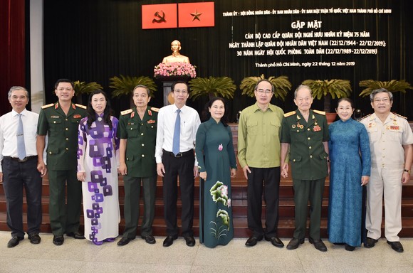 Bí thư Thành ủy TPHCM Nguyễn Thiện Nhân gặp cán bộ cao cấp quân đội nghỉ hưu ảnh 1