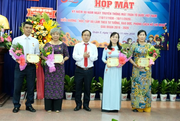 TPHCM: Nhiều quận, huyện kỷ niệm 90 năm Ngày truyền thống MTTQ Việt Nam ảnh 2