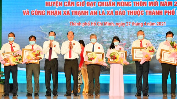 Chủ tịch UBND TPHCM Nguyễn Thành Phong: Tạo mọi thuận lợi để Cần Giờ hoàn thành nhiệm vụ ảnh 5