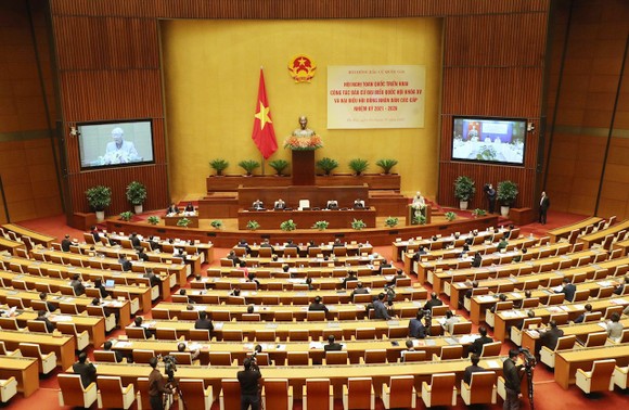 Kiên quyết không để lọt những người không xứng đáng ảnh 3