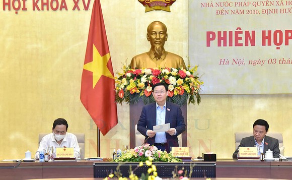 Chủ tịch Quốc hội Vương Đình Huệ kết luận phiên họp