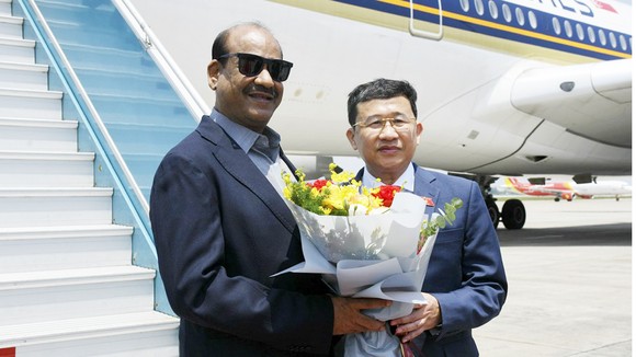 Chủ tịch Hạ nghị viện Ấn Độ Om Birla bắt đầu chuyến thăm chính thức Việt Nam ảnh 2