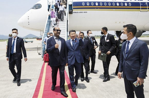 Chủ tịch Hạ nghị viện Ấn Độ Om Birla bắt đầu chuyến thăm chính thức Việt Nam  ảnh 3