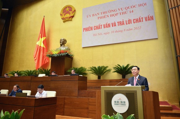 Chủ tịch Quốc hội Vương Đình Huệ: 'Phiên chất vấn đã diễn ra sát thực tế, thiết thực, tâm huyết, thẳng thắn và trách nhiệm cao' ảnh 2