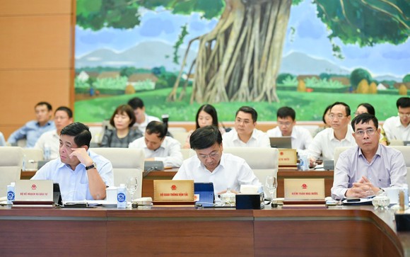 Đề nghị được chỉ định thầu đối với mua sắm thuốc, trang thiết bị, vật tư y tế phòng chống dịch bệnh khẩn cấp ảnh 2