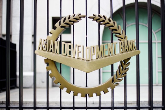 Từ 2007–2008 đến nay, hàng năm ADB cung cấp 2 tỷ USD đầu tư cho lĩnh vực an ninh lương thực